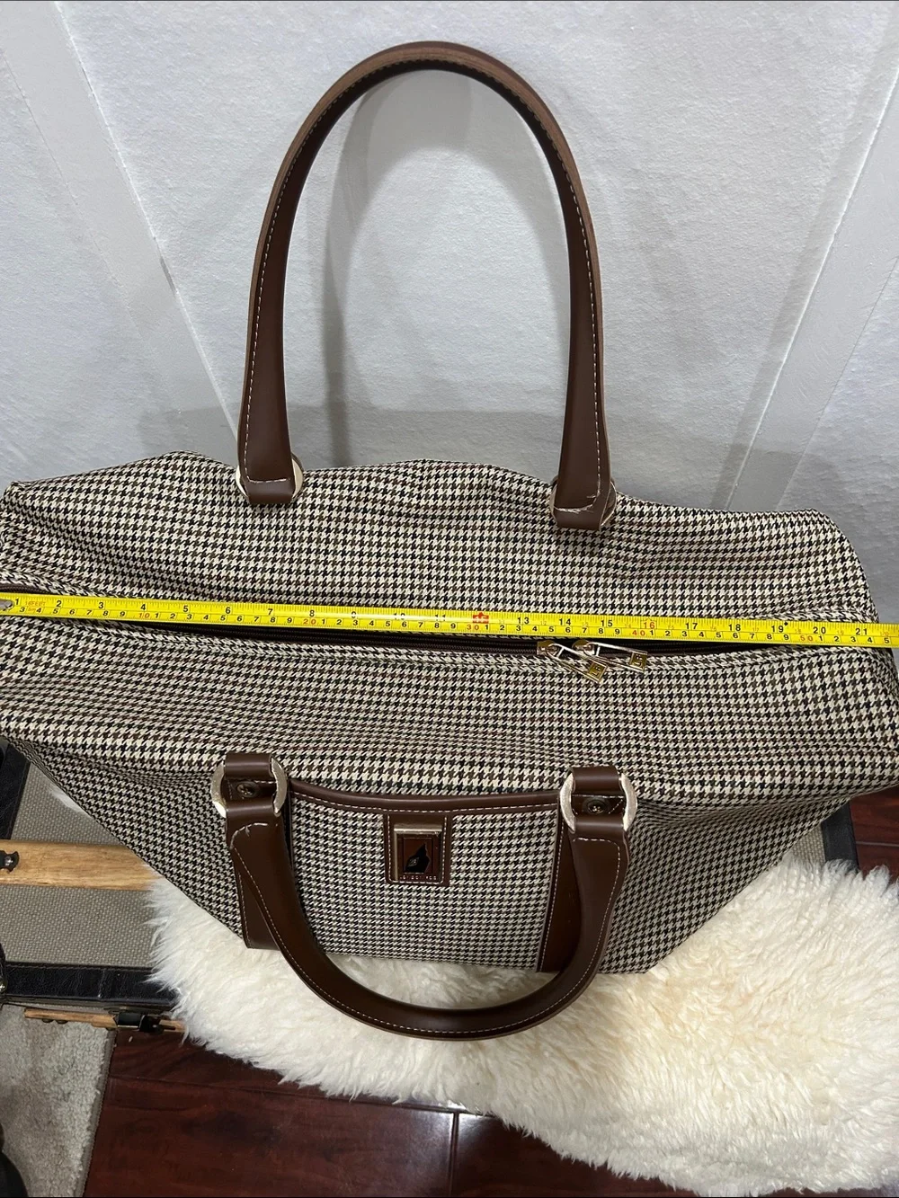 LONDON FOG Cambridge Weekender Bag 22”